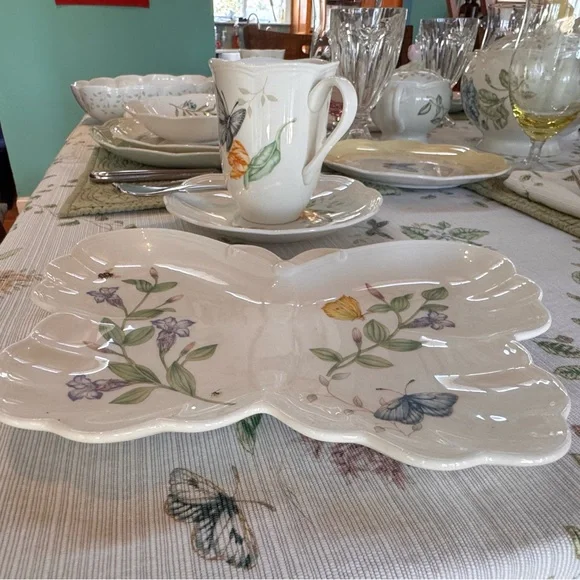 Lenox Butterfly Platter with Floral and Butterfly Design - Picture 5 of 5